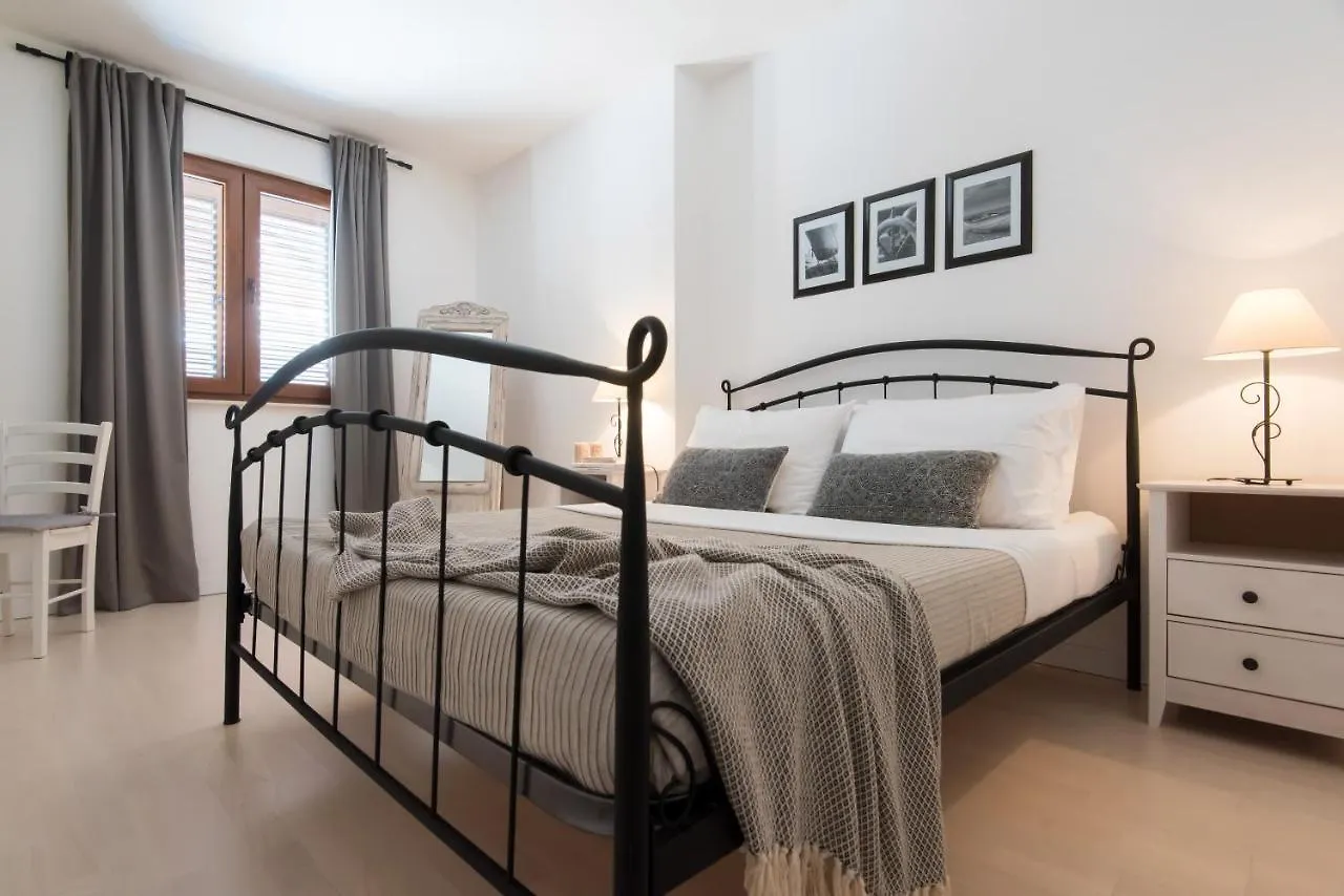 Bonamare Apartments Turanj