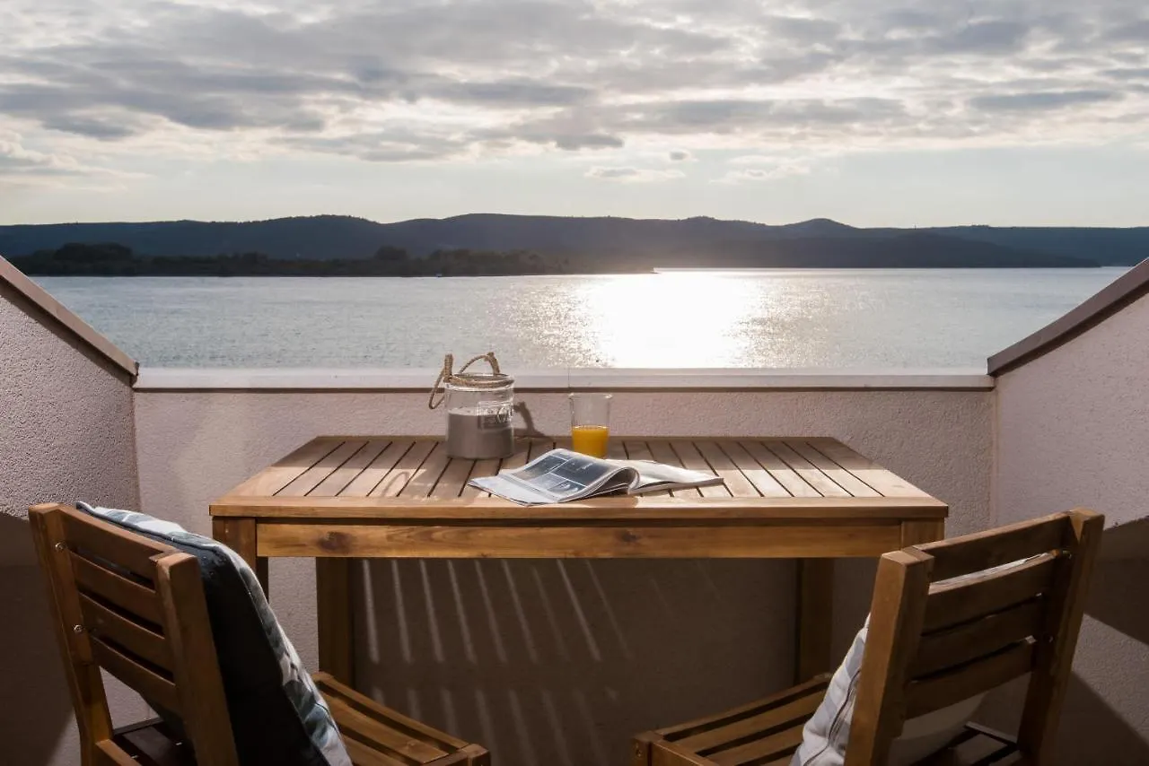 Bonamare Apartments Turanj 0*,  Kroatië